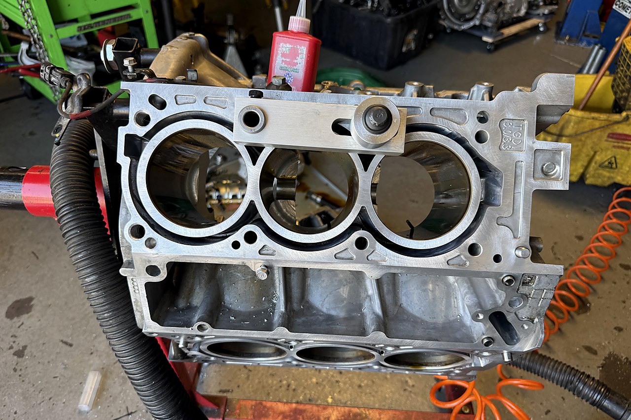 LOZIC engine engineering